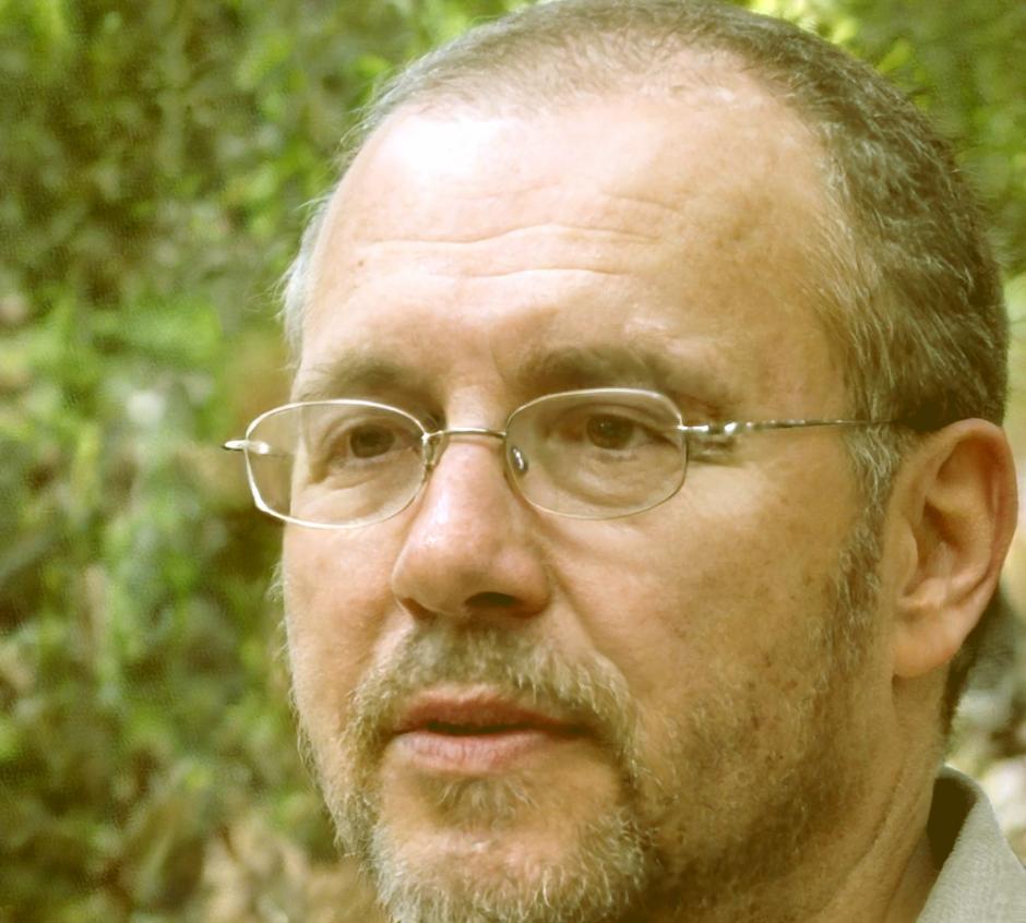 Portraitfoto des leitenden Dozenten